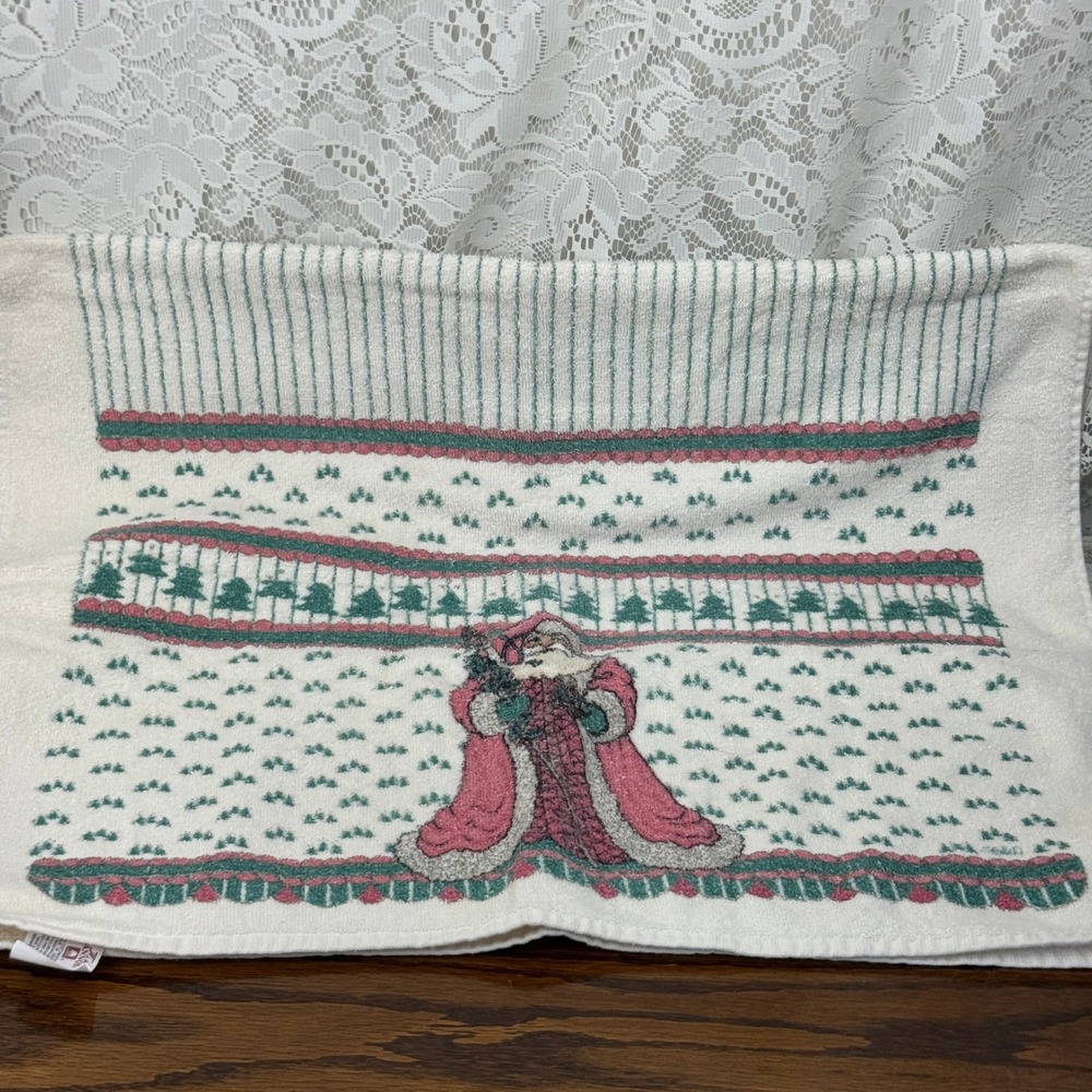 Vintage Cannon Santa Claus Bath Towel Red Green Cotton Made in USA Holiday Decor